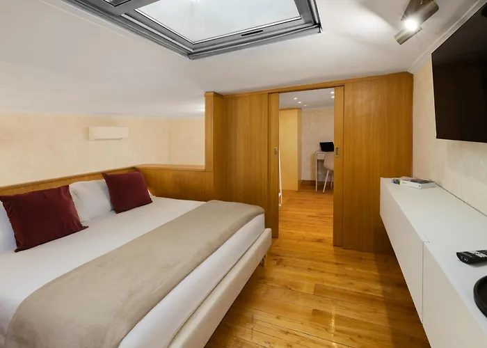 Atrhome - Canova Prestige Apartment *