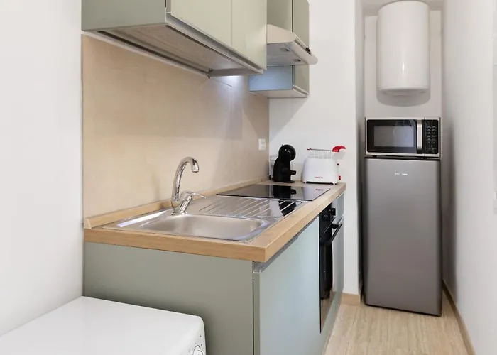 Atrhome - Canova Prestige Apartment Rom
