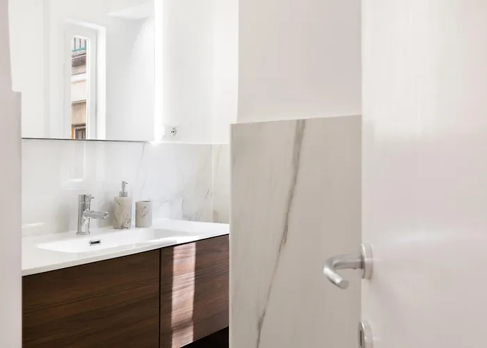 Atrhome - Canova Prestige Apartment *